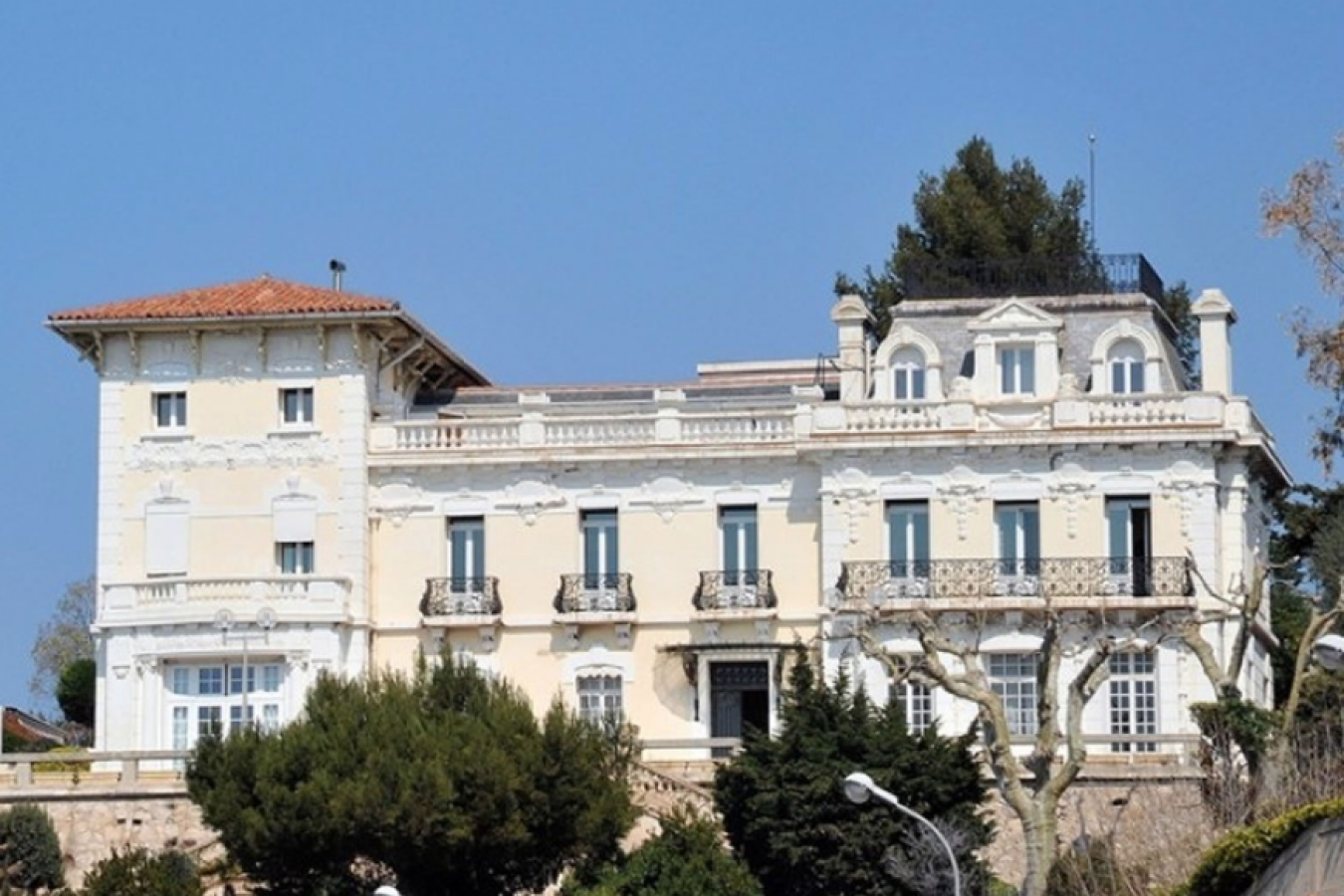 La Villa Gaby, vue mer et charme d'un pavillon historique
