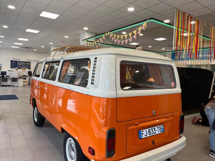 Lancement ID BUZZ Volkswagen thème hippie chic